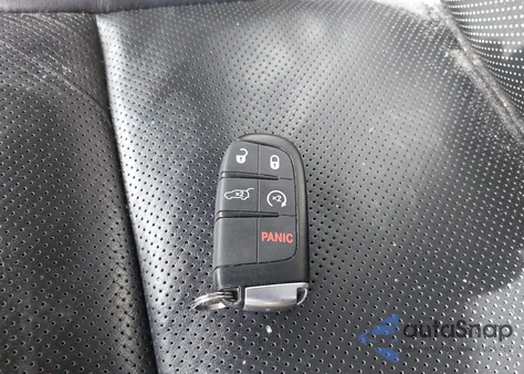 2019 Jeep Grand Cherokee Limited 4X4 z USA, uszkodzony, nr VIN 1C4RJFBGXKC696305